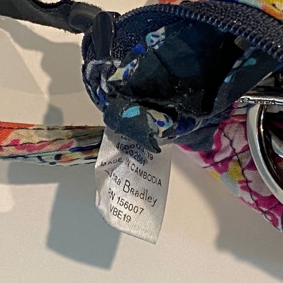 Vera Bradley Key Ring Lanyard Coin Card ID Window Zipper Navy Blue Floral Wallet - Picture 6 of 8